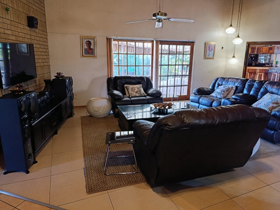 5 Bedroom Property for Sale in Spitskop SH Free State